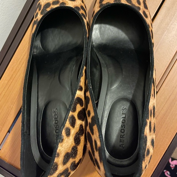 Never worn leopard print shoes. Aerosols size 9 - Picture 2 of 3